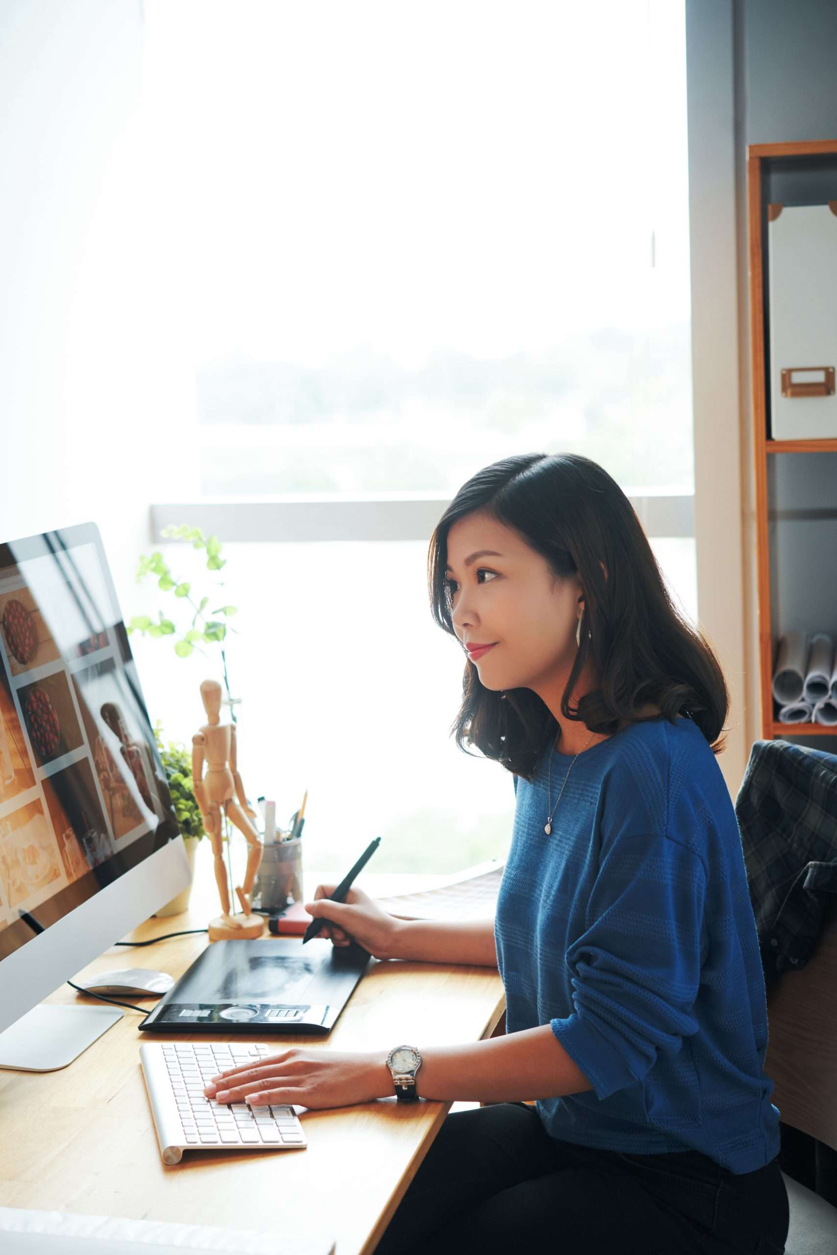 young woman working with stock photos 2022 01 18 23 55 57 utc